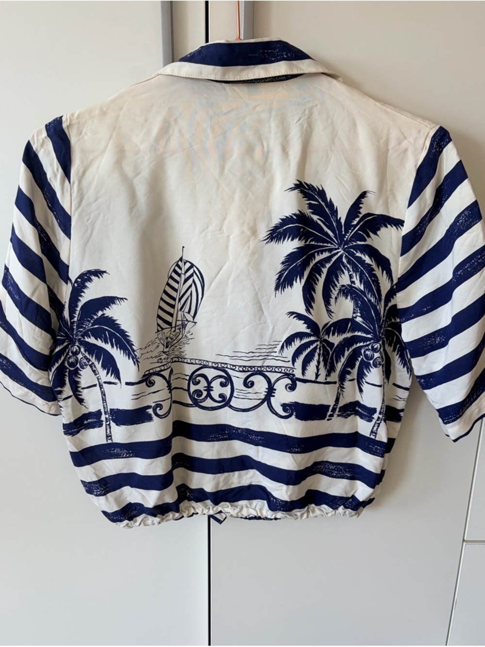 Upcycled Navy & White Palm-Print Button Front Top♻️ - Picture 2 of 4